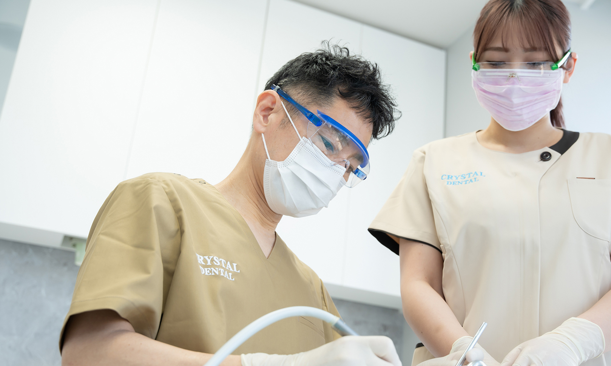 名古屋のインプラント治療を専門とする歯医者、クリスタル歯科